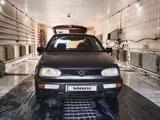 Volkswagen Golf 1993 годаүшін1 500 000 тг. в Алтай