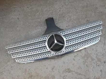 Решетка радиатора рестайлинг Mercedes Benz w203 Купе за 80 000 тг. в Алматы