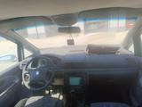 SEAT Alhambra 2002 года за 1 500 000 тг. в Атырау – фото 3