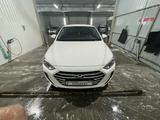 Hyundai Elantra 2017 года за 6 000 000 тг. в Астана – фото 2