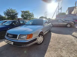 Audi 100