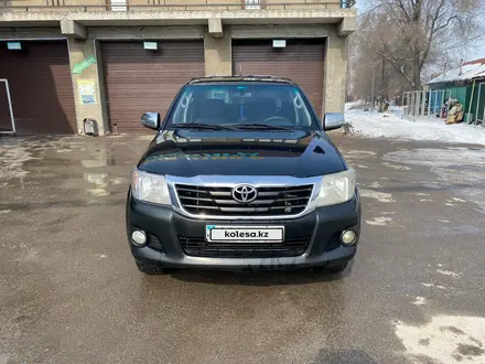 Toyota Hilux 2013 года за 9 500 000 тг. в Алматы