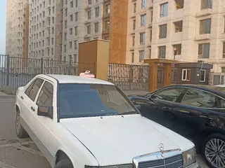 Mercedes-Benz 190