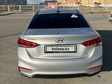 Hyundai Accent 2019 года за 7 990 000 тг. в Атырау – фото 4