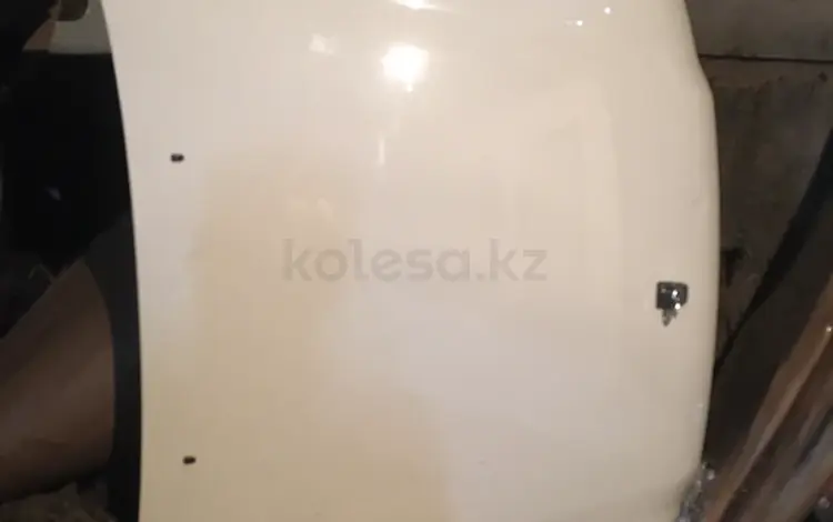 Капот за 140 140 тг. в Алматы