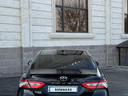 Toyota Camry 2020 года за 14 500 000 тг. в Алматы – фото 7