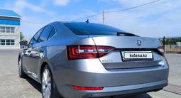 Skoda Superb 2019 года за 14 000 000 тг. в Уральск – фото 3