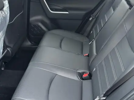 Toyota RAV4 Luxe+ 2025 года за 21 500 000 тг. в Актобе – фото 11
