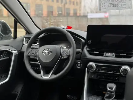Toyota RAV4 Luxe+ 2025 года за 21 500 000 тг. в Актобе – фото 14