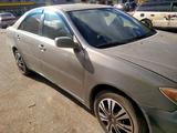 Toyota Camry 2005 годаүшін4 000 000 тг. в Актобе – фото 3