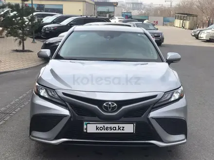 Toyota Camry 2021 года за 16 000 000 тг. в Шымкент