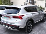 Hyundai Santa Fe 2023 года за 17 000 000 тг. в Караганда – фото 3