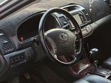 Toyota Camry 2005 года за 4 900 000 тг. в Шымкент – фото 5