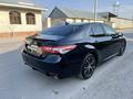 Toyota Camry 2018 года за 8 800 000 тг. в Шымкент – фото 15