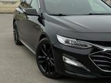 Chevrolet Malibu 2020 года за 8 600 000 тг. в Алматы – фото 3