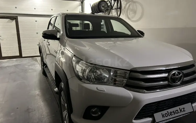 Toyota Hilux 2019 года за 13 500 000 тг. в Семей