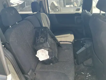 Nissan Lafesta запчасти по кузову за 1 000 тг. в Актобе – фото 9