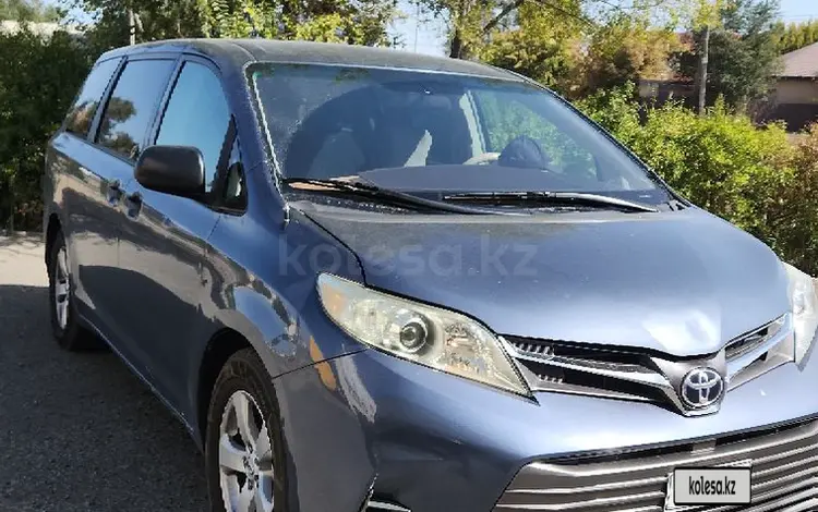 Toyota Sienna 2011 годаүшін7 200 000 тг. в Атырау