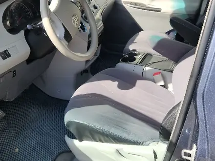 Toyota Sienna 2011 года за 7 200 000 тг. в Атырау – фото 10