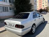 Mercedes-Benz E 230 1996 года за 2 000 000 тг. в Актау – фото 4