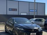 Toyota Camry 2018 годаүшін7 900 000 тг. в Уральск – фото 4