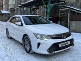 Toyota Camry 2015 года за 10 500 000 тг. в Алматы – фото 2