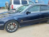 BMW 525 1999 года за 2 100 000 тг. в Актау – фото 2