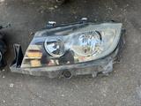 Фары BMW E90 за 80 000 тг. в Алматы – фото 2