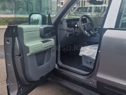 BAIC BJ40 2024 года за 22 300 000 тг. в Алматы – фото 10