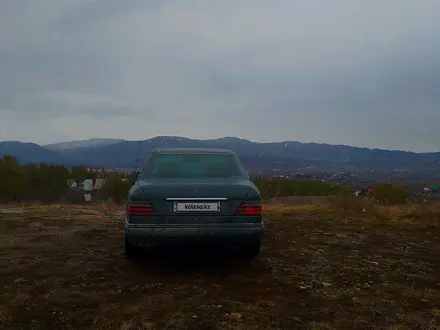 Mercedes-Benz E 280 1994 года за 2 700 000 тг. в Усть-Каменогорск – фото 4
