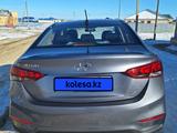 Hyundai Accent 2018 года за 7 500 000 тг. в Актобе – фото 4