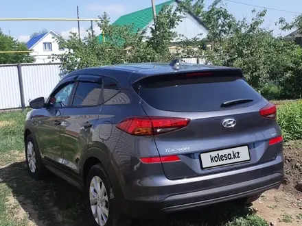 Hyundai Tucson 2019 года за 9 500 000 тг. в Уральск – фото 2