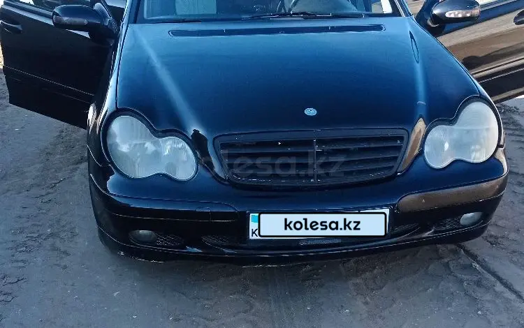 Mercedes-Benz C 200 2000 года за 3 400 000 тг. в Павлодар