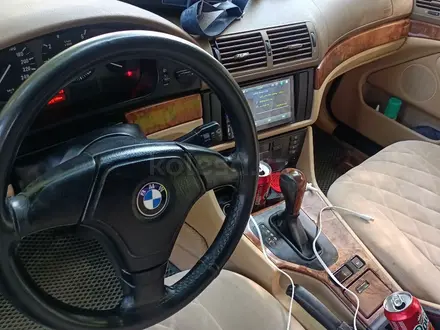 BMW 528 1997 года за 4 000 000 тг. в Алматы – фото 10