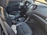 Hyundai Santa Fe 2013 года за 7 800 000 тг. в Актау – фото 4