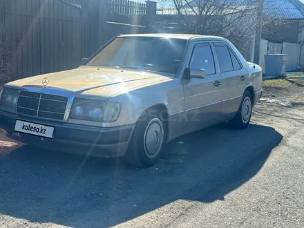 Mercedes-Benz E 220 1992 года за 2 200 000 тг. в Семей