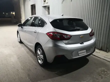 Chevrolet Cruze 2018 года за 3 800 000 тг. в Актау – фото 2