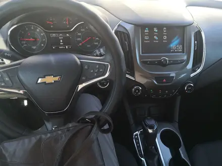 Chevrolet Cruze 2018 года за 3 800 000 тг. в Актау – фото 12