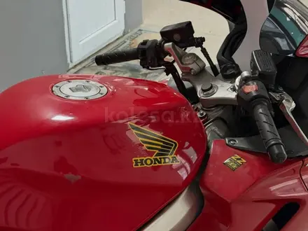 Honda  VFR 800 2000 года за 2 300 000 тг. в Караганда – фото 2