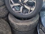 Kia Sportage — 4 Диски и шины с датчиками давления шины за 330 000 тг. в Костанай – фото 3