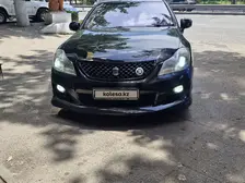 Toyota Crown, 2010