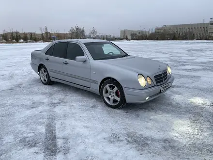 Mercedes-Benz E 280 1997 года за 3 500 000 тг. в Астана – фото 2