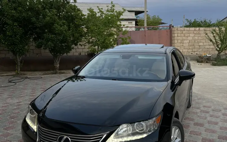 Lexus ES 300h 2013 года за 9 000 000 тг. в Актау