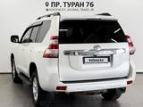 Toyota Land Cruiser Prado 2014 года за 16 880 000 тг. в Астана – фото 2