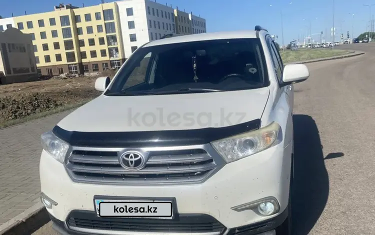 Toyota Highlander 2012 годаүшін12 500 000 тг. в Астана