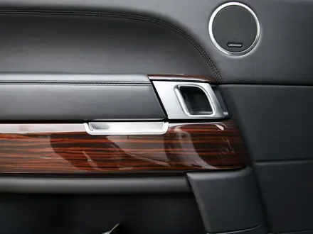 Land Rover Range Rover 2015 года за 30 200 000 тг. в Алматы – фото 13