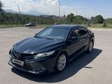 Toyota Camry 2020 года за 14 500 000 тг. в Алматы
