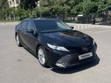 Toyota Camry 2020 года за 14 500 000 тг. в Алматы – фото 3