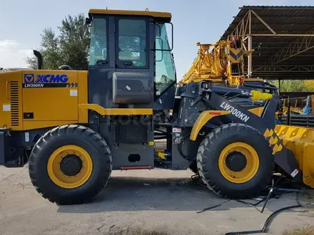 XCMG  Фронтальный погрузчик XCMG Карьерного Типа LW300KN 2025 года за 15 500 000 тг. в Алматы – фото 6