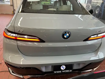 BMW M760 2022 года за 99 000 000 тг. в Астана – фото 8